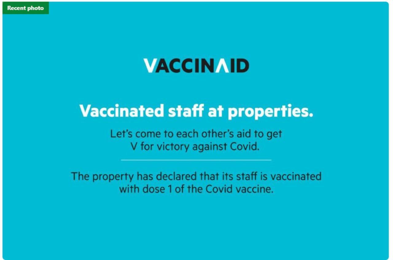 Batam Vaccinated Staff - Oyo 1771 Zeke Hotel מראה חיצוני תמונה